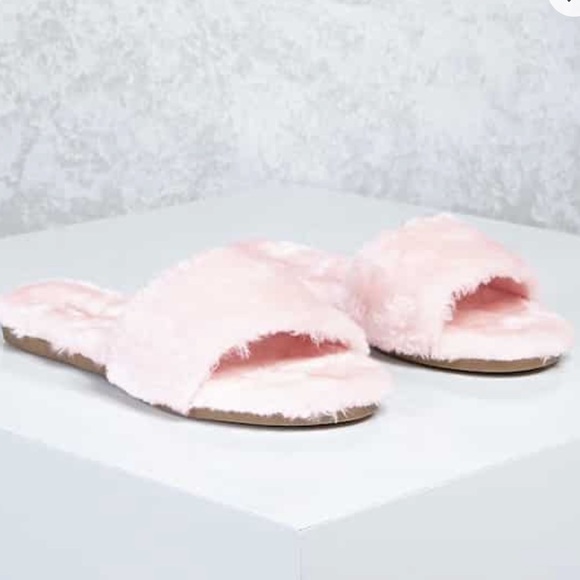 Forever 21 Shoes - Pink Soft Faux Fur Slippers